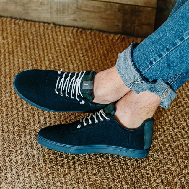 Comfortable Shoes for Long Flights