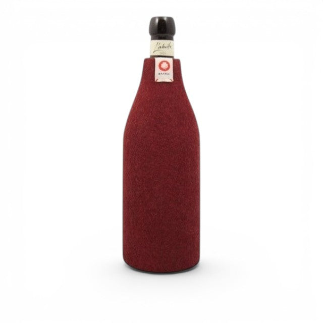 Baabuk Bordeaux wool bottle cover providing natural insulation for a wine bottle