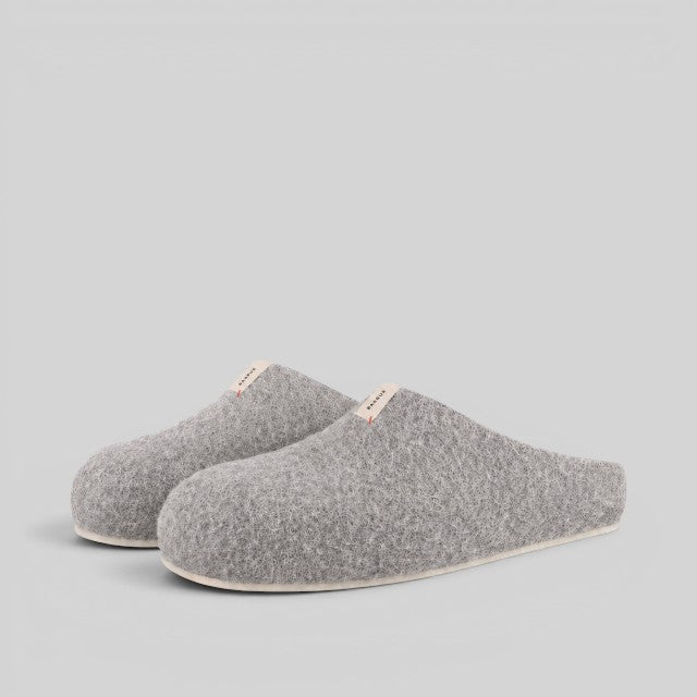 Baabuk Corkybuk light grey handfelted natural wool slippers with a flexible cork sole and orthopedic arch support.