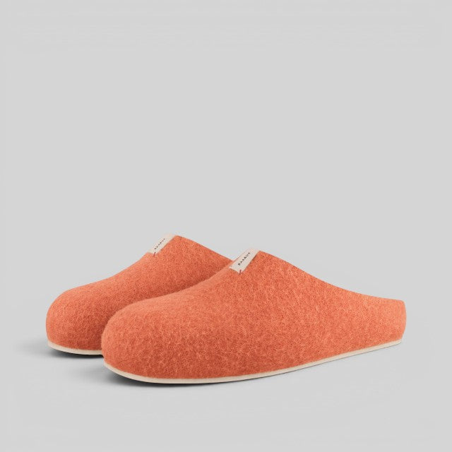 Baabuk Corkybuk terracotta wool slippers with orthopedic cork soles for indoor and outdoor comfort.