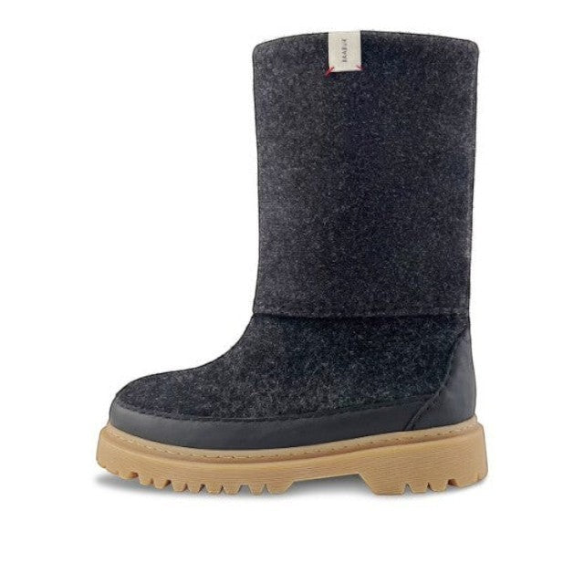 Baabuk Dani boot in dark grey felted wool with nubuck leather trim and a durable rubber lug sole