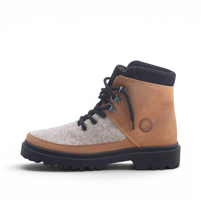 Baabuk Ice Wooler pepper brown wool and nubuck leather hiking boots with black laces and durable rubber sole