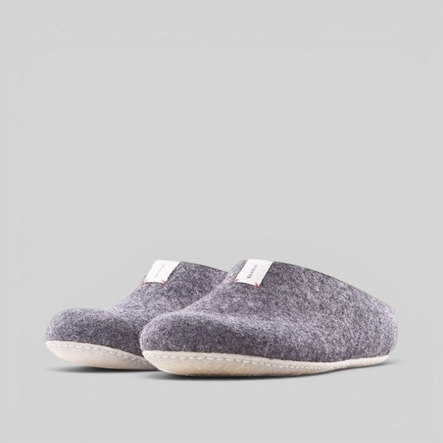 Baabuk Mel dark grey handmade wool slippers with natural crepe rubber soles and a white brand label