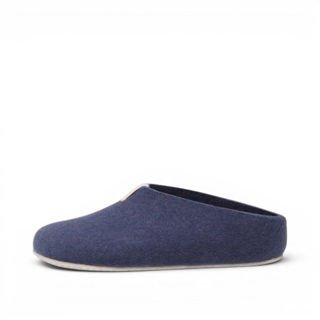 Baabuk Mel purple wool slippers with natural crepe rubber soles, handmade in Nepal from New Zealand wool.