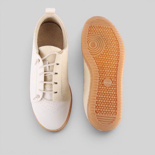 Baabuk Shunya Wooler white sustainable sneakers featuring Burel wool upper and natural rubber gum sole