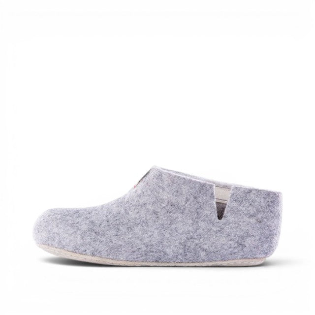 Baabuk Yves Kids light grey wool slippers with natural crepe rubber soles, handmade in Nepal.